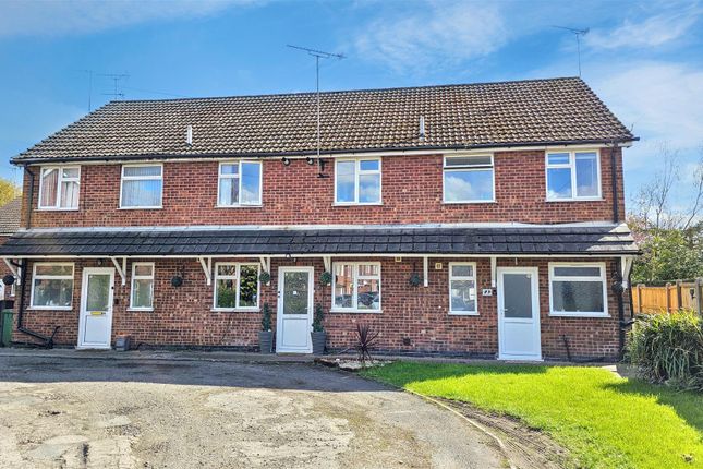 8 bed property, in Roy Close, £350,000