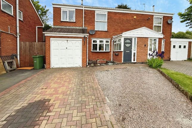 4 bed property, in Evesham Rise, £325,000