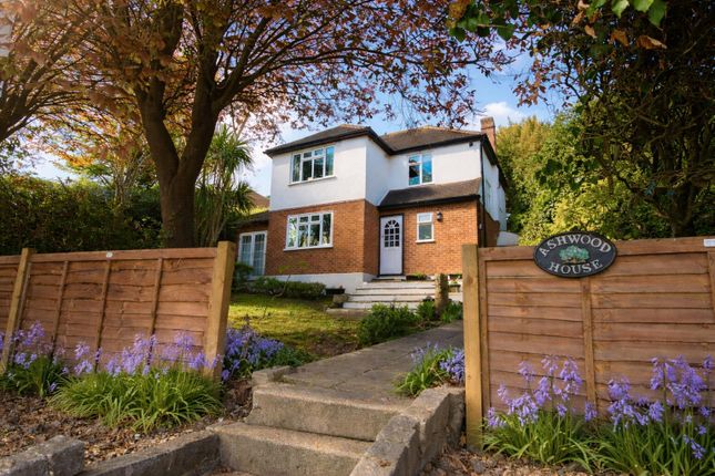4 bed property, in 4 Bed Detached - Mount Lee, £695,000