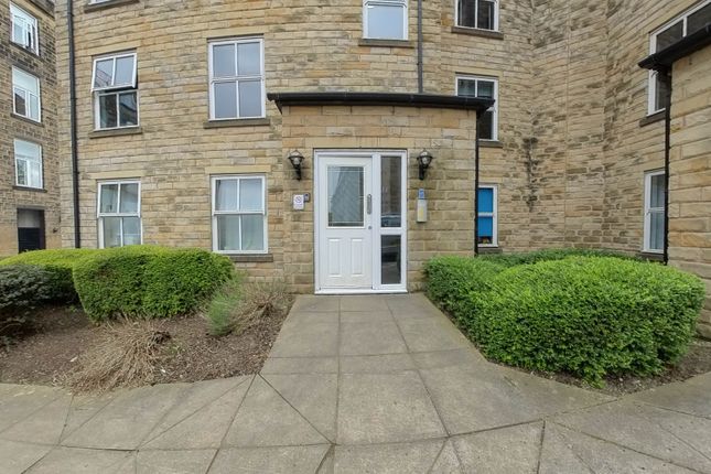 2 bed property, in Britannia Wharf, £99,000