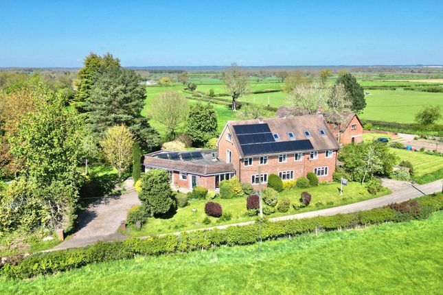 8 bed property, in Ranton, £900,000
