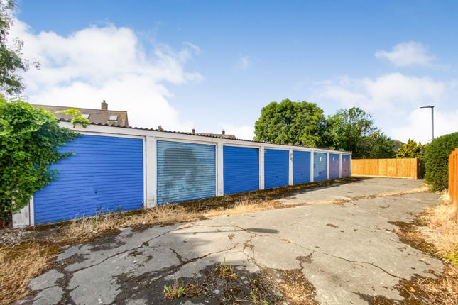 Studio, in Albemarle Avenue, £95,000