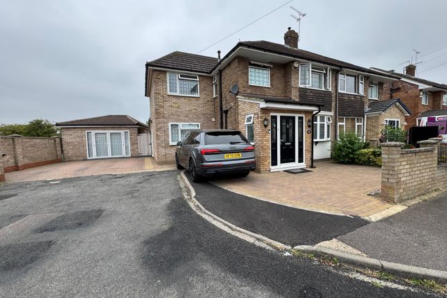 6 bed property, in Broughton Avenue, £650,000