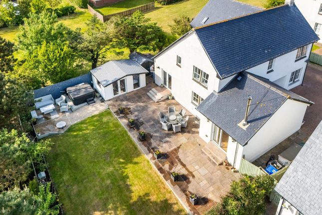 6 bed property, in Oakdene (Inc Ardura Cabin), £550,000