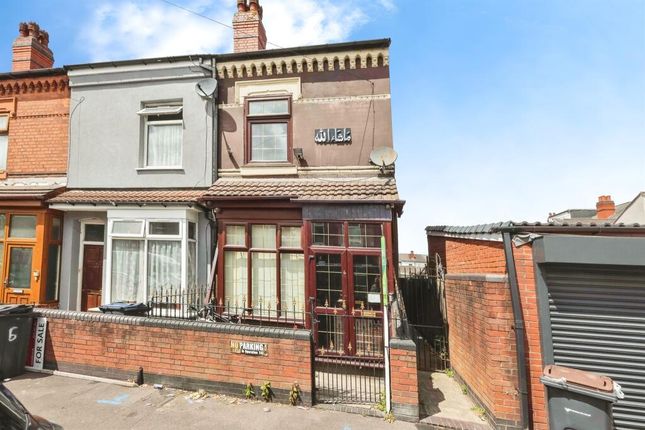 5 bed property, in Woodall Rd- 5 Bed Investment, £199,999