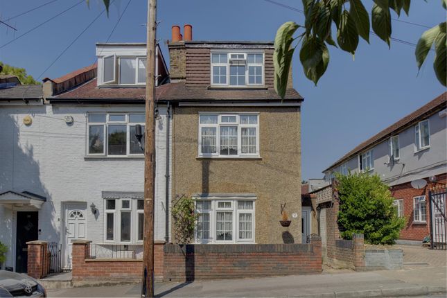 3 bed property, in Lewes Road, £550,000
