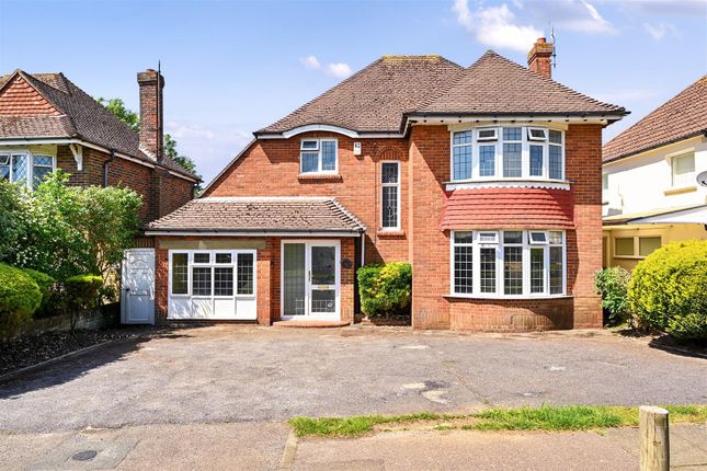 3 bed property, in Fairfield Gardens, £650,000