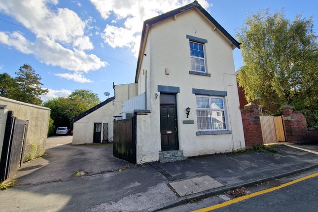 3 bed property, in Tower Lane, £450,000
