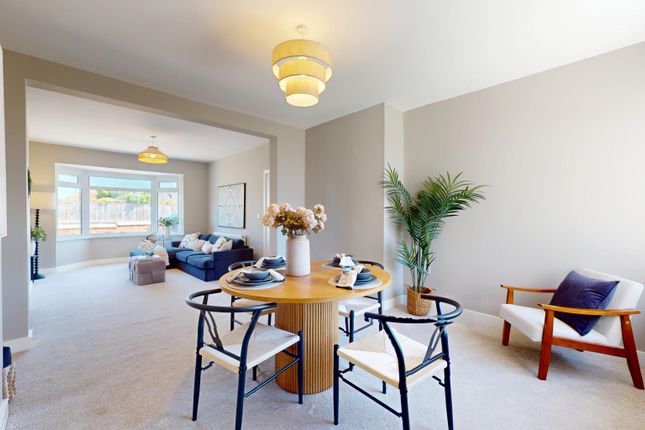 3 bed property, in Summerhill Road, £279,995