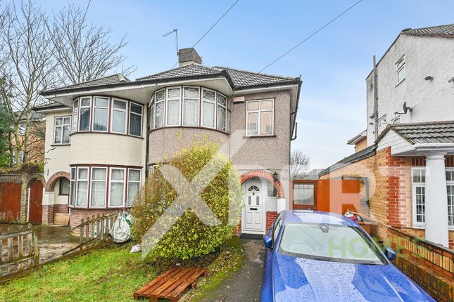 3 bed property, in Croyde Avenue, £600,000
