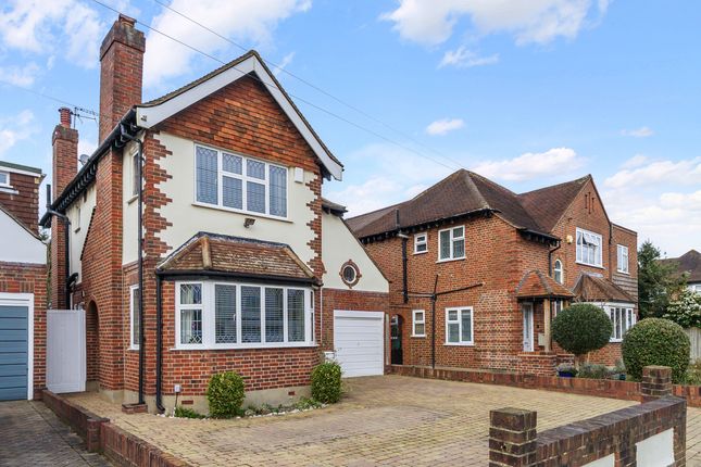 4 bed property, in Woodlands Avenue, £1,250,000