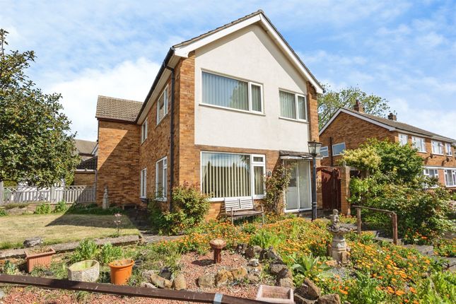 3 bed property, in Chadwell Close, £220,000