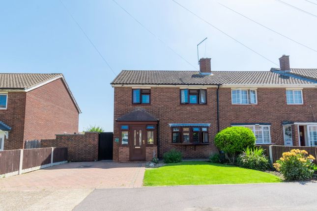 3 bed property, in Dacre Crescent, £400,000