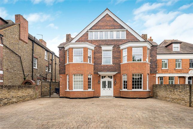 6 bed property, in Warwick Dene, £3,499,950