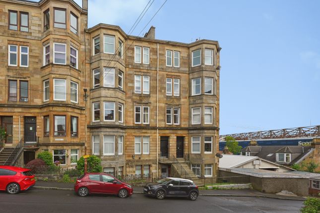 3 bed property, in 37 Brownlie Street, £240,000