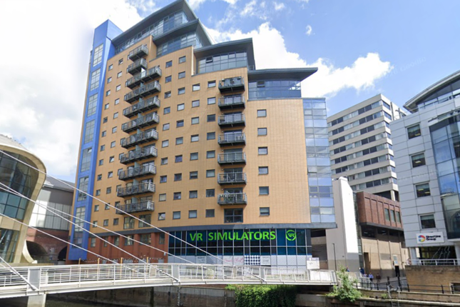 2 bed property, in Blue, £155,000