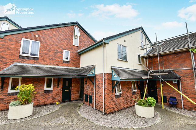 1 bed property, in Portland Mews, £55,000