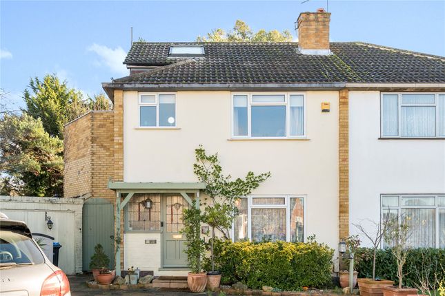 4 bed property, in Thames Close, £650,000