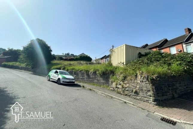 Studio, in Oakland Street, £100,000