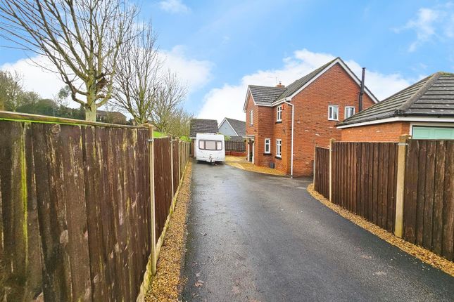 4 bed property, in John Rhodes Way, £350,000