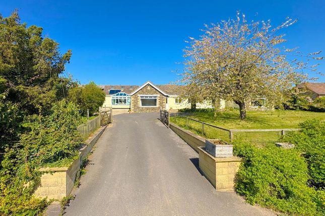 4 bed property, in Bencroft Hill, £795,000