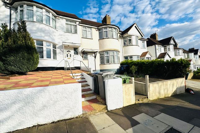 3 bed property, in Buck Lane, £575,000