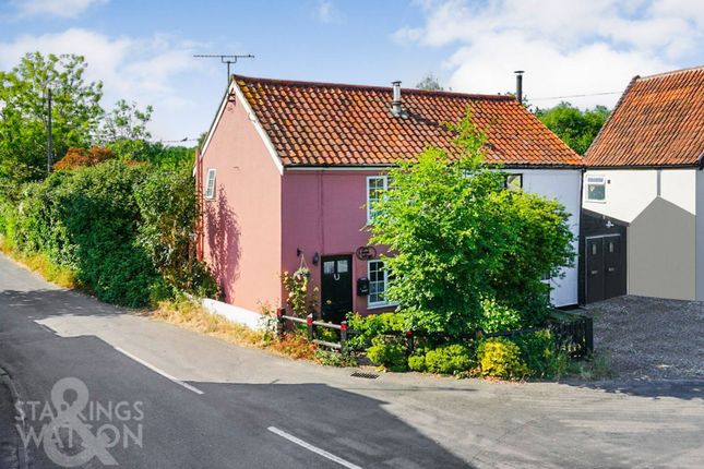 2 bed property, in The Street, £225,000