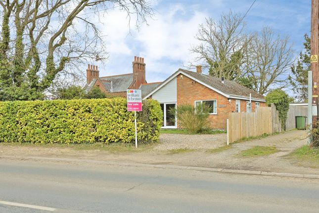 3 bed property, in Mattishall Road, £240,000
