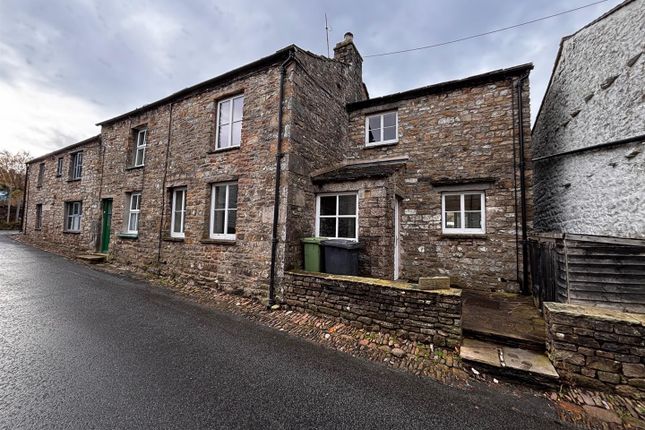 2 bed property, in Low Laning, £156,000