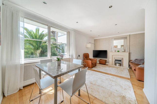 3 bed property, in Lord Napier Place, £925,000