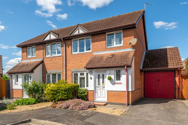 3 bed property, in Hardy Close, £437,250