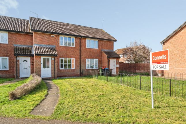 2 bed property, in Waterlow Close, £279,000