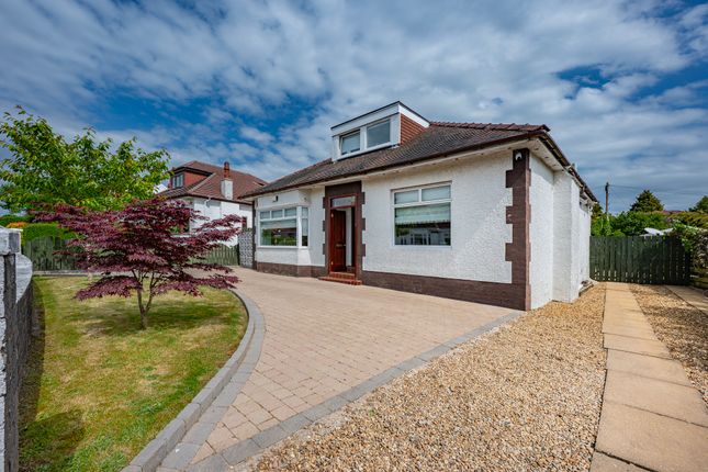 3 bed property, in Struan Avenue, £425,000