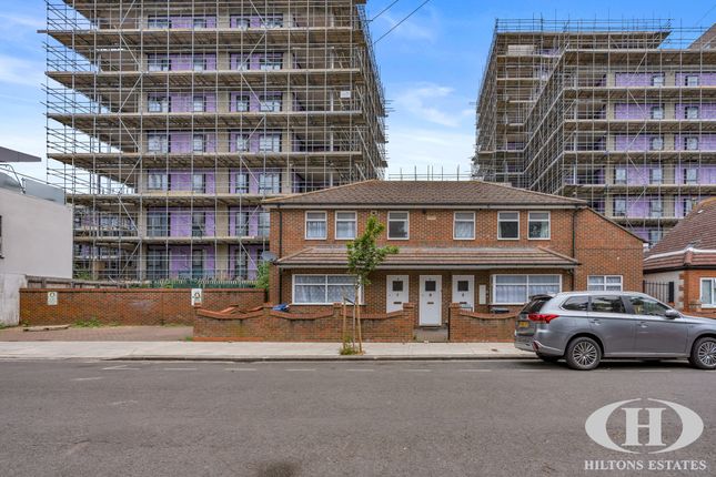 8 bed property, in Boyd Avenue, £949,950