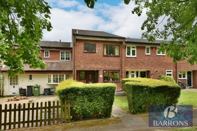4 bed property, in Elderbek Close, £479,950