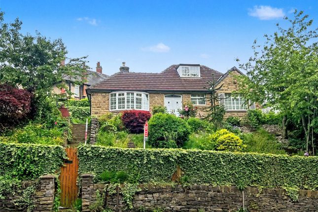 2 bed property, in Newsome Road, £140,000