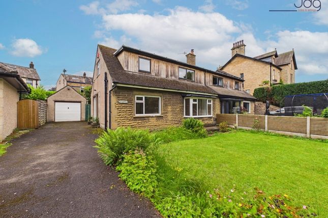 3 bed property, in Westbourne Drive, £425,000