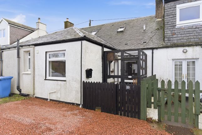 2 bed property, in Woolfords, £163,000