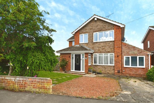 4 bed property, in Marina Way, £465,000