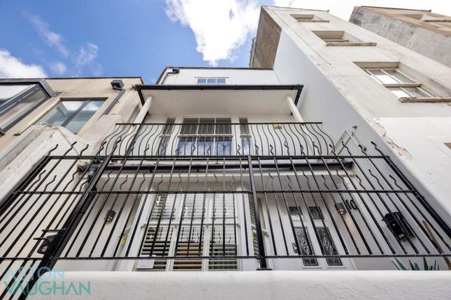 4 bed property, in Eastern Street, £475,000