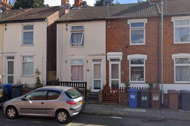 2 bed property, in 100 Finchley Road, £100,000