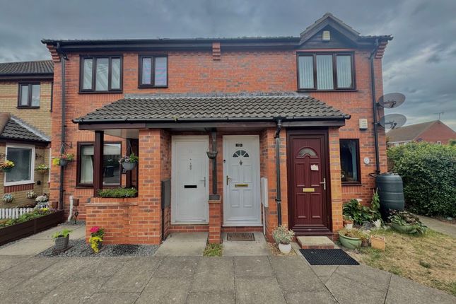 1 bed property, in The Croft, £75,000
