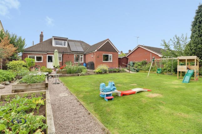 3 bed property, in Victoria Avenue, £350,000