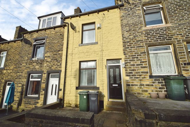 3 bed property, in Cliffe Terrace, £85,000