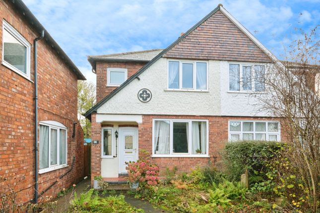 3 bed property, in Highland Road, £265,000