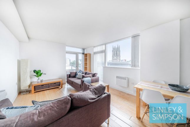 2 bed property, in New York Apartment, £165,000
