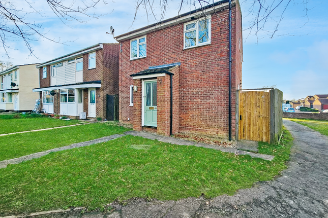 2 bed property, in Bramley Way, £215,000