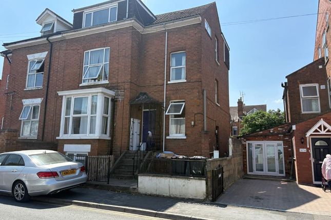 2 bed property, in Flat 4 6 Falkner Street, £45,000