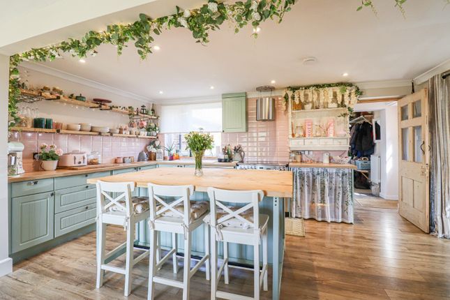4 bed property, in Syderstone, £400,000