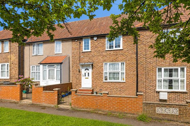 3 bed property, in Westcott Crescent, £575,000